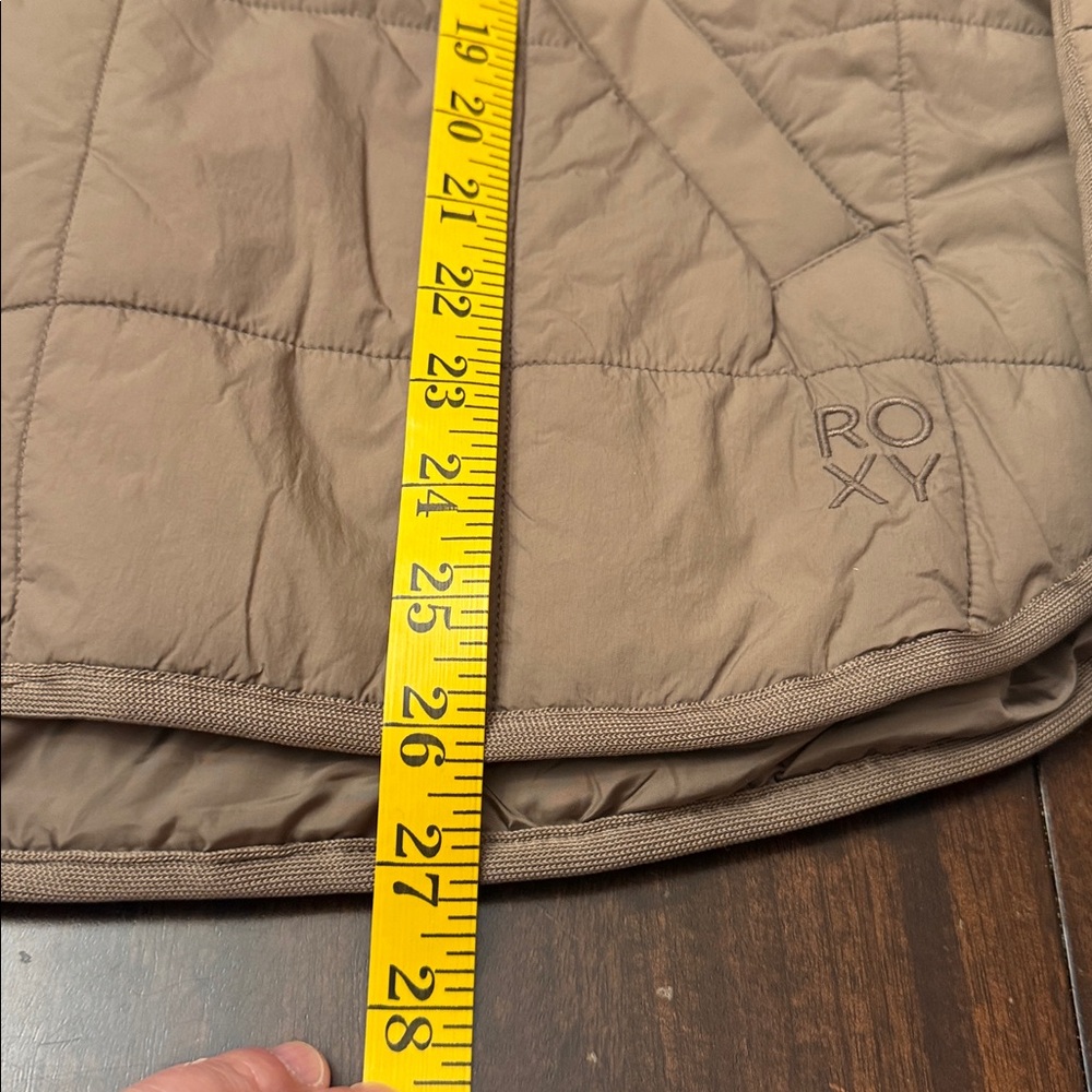 Roxy Quilted Jacket in Taupe Brown. New. - Picture 8 of 10